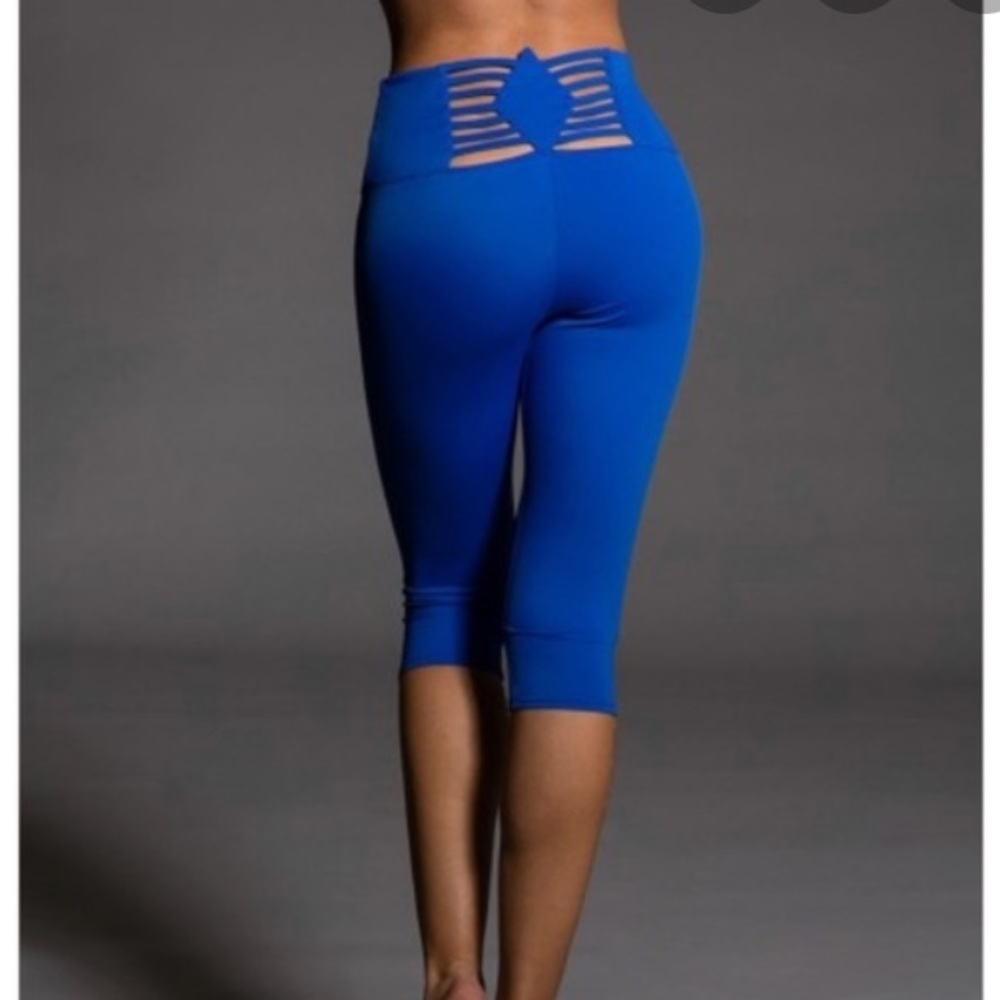 Onzie sun ray back Capri yoga pants S/M